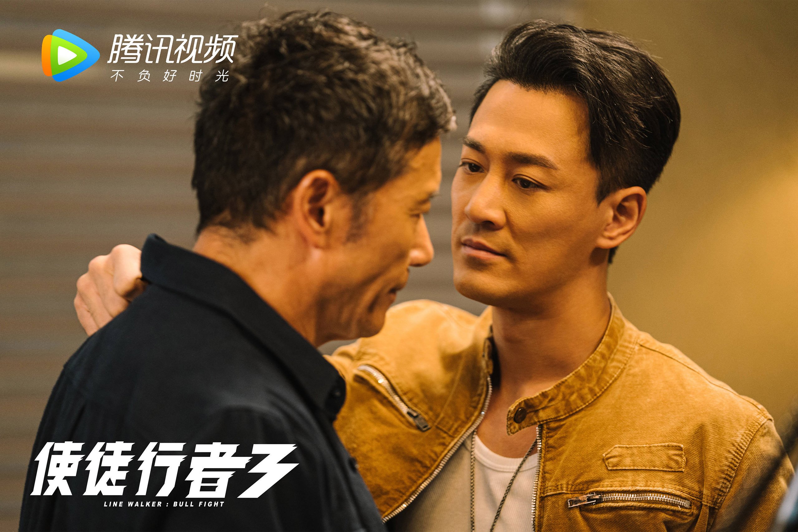 亚冠联赛中国队逆袭 球迷现场气氛热烈，亚冠的中国球队