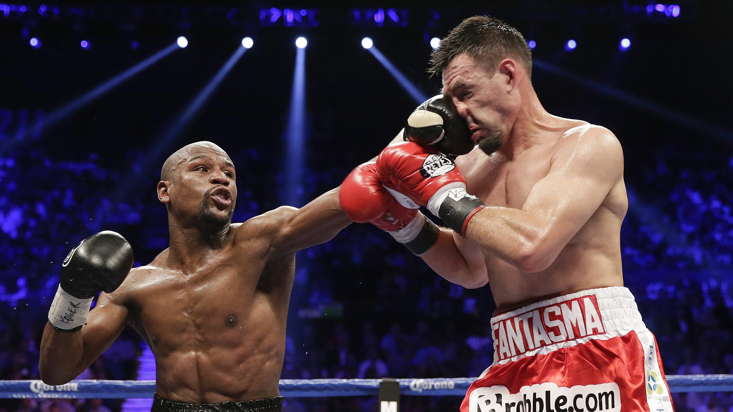 爱游戏娱乐平台-赛场外的恩怨情仇：那些球员的“恩怨情仇”故事，球队恩怨